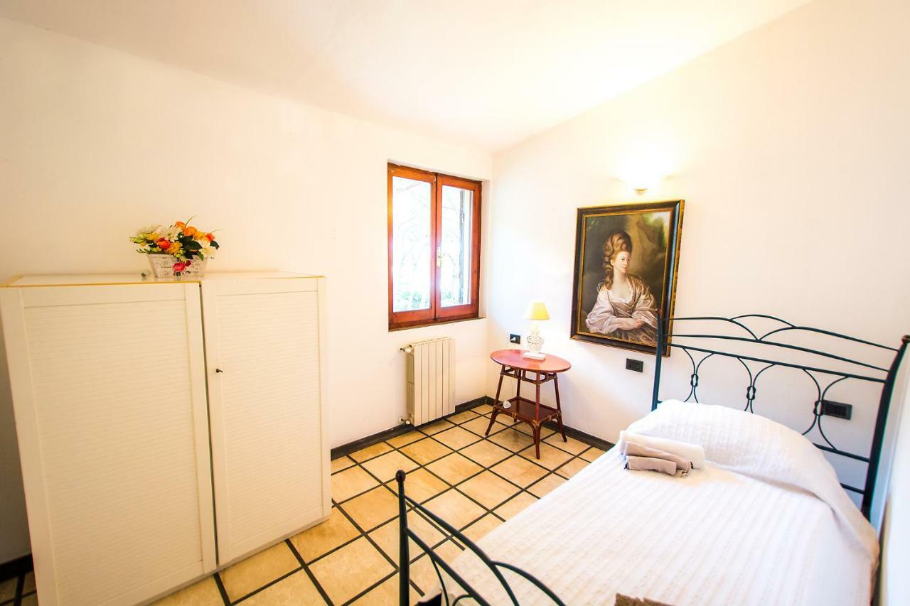 Casa Vacanze Rosa Maria オロゼーイ エクステリア 写真